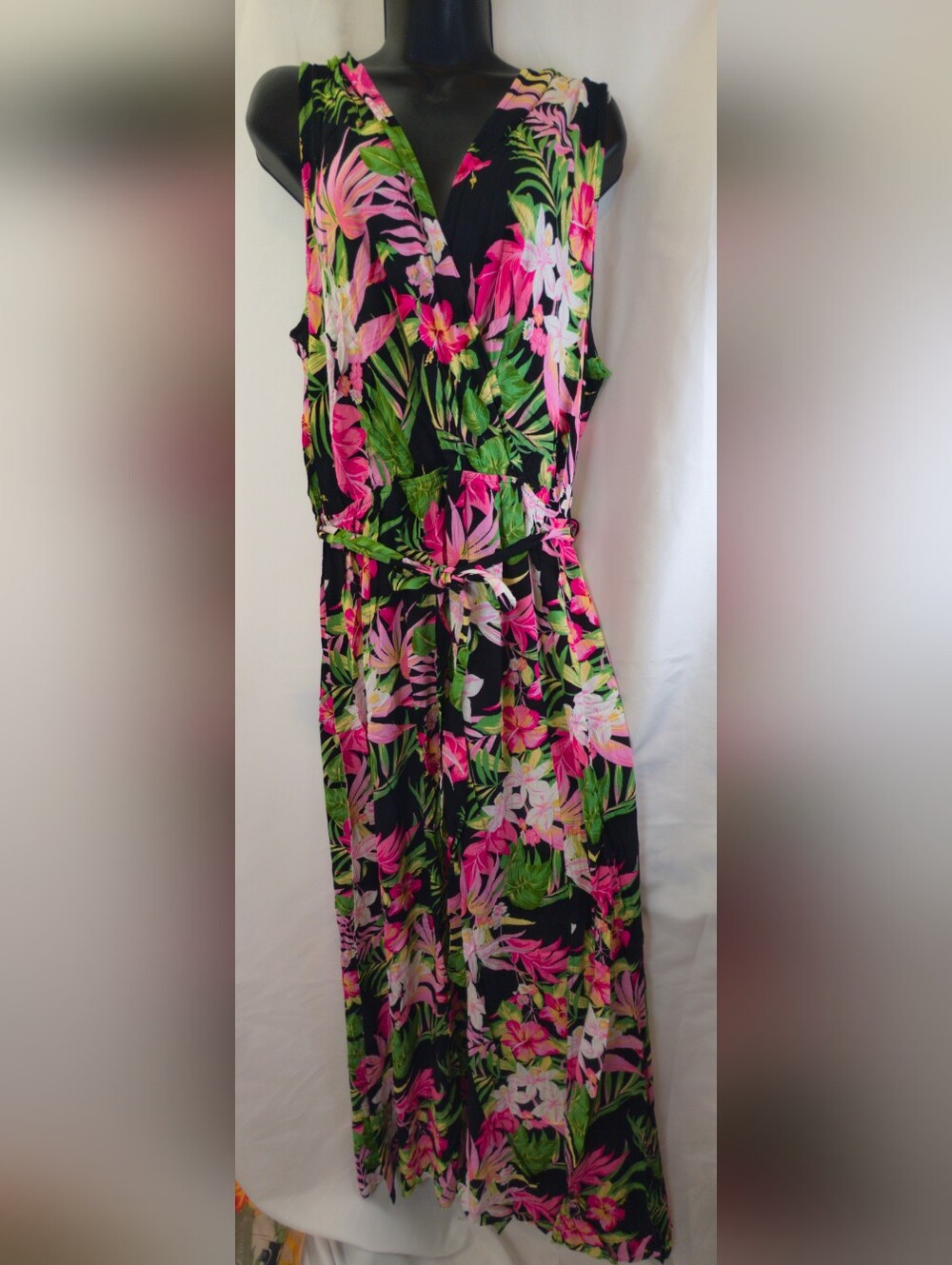 Zenobia TEEN PLUS/ Small- Lg AdultTropical Floral  Maxi Dress - Black & Pink